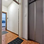 Private Terrace Cozy Flat Near Center
