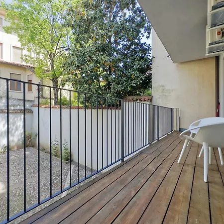 Private Terrace Cozy Flat Near Center