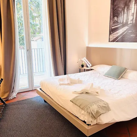 Private Terrace Cozy Flat Near Center 公寓 *